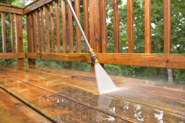 Why Choose Our Certified Pressure Washing Experts for Your Project Needs in Geneva, FL?